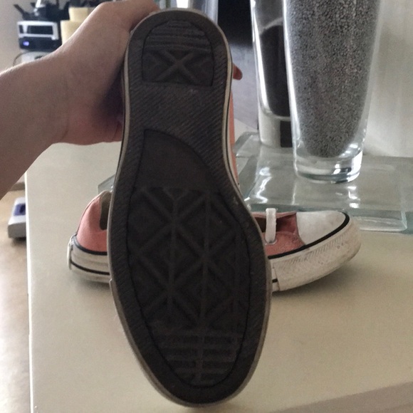 Pink converse (low top) - Picture 4 of 5